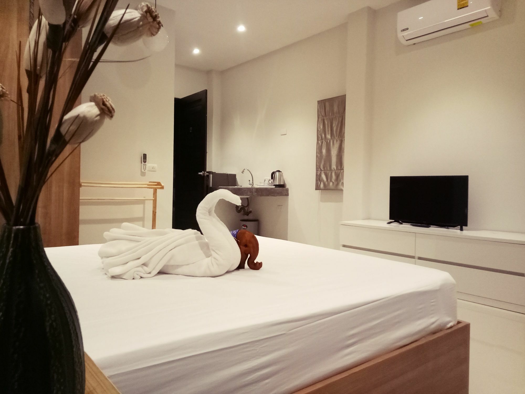 Baan Phunwanna Villa Kata-part Kültér fotó