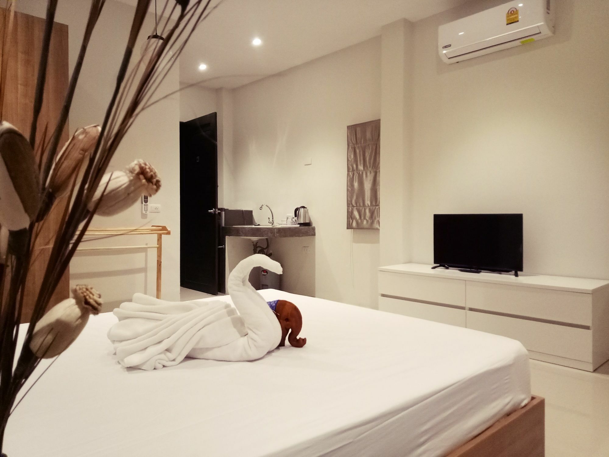 Baan Phunwanna Villa Kata-part Kültér fotó